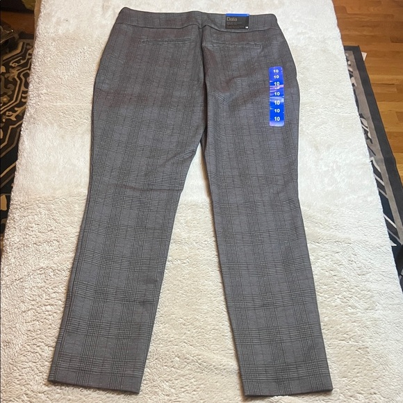 NWT Elegant Women's Gray Plaid Stretch Pull On Trousers sz 10 - Picture 11 of 11